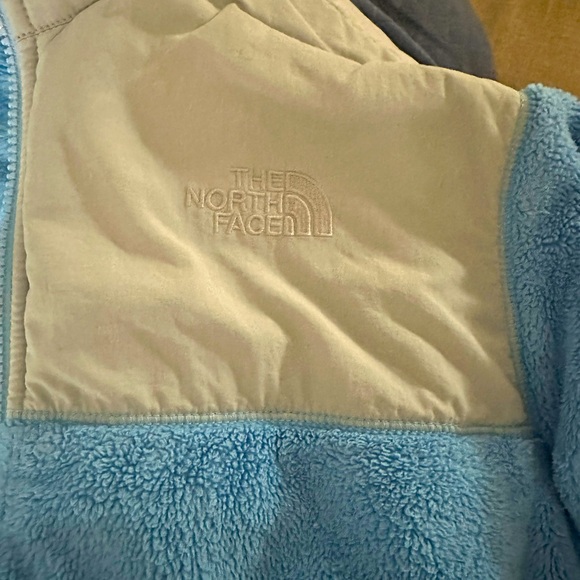 North face jacket XL youth. Gently used . No issues with fabric. - Picture 3 of 4